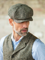 Tweed cap in mottled John-Hanley tweed