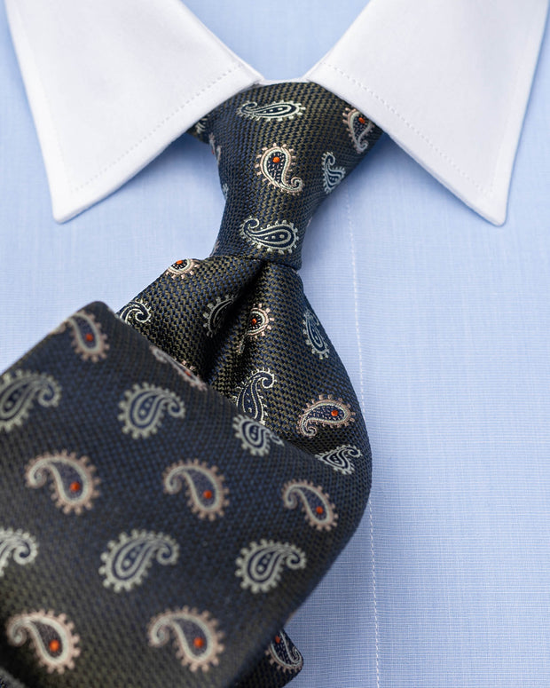 Tie with Paisley in bottle